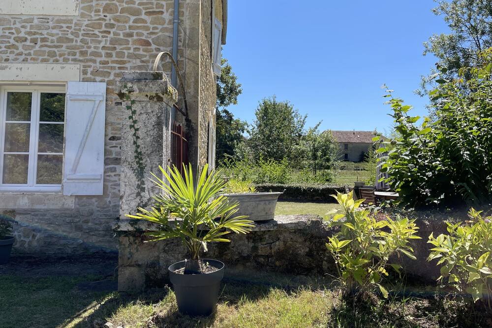 Photo of Outdoor in Saint-Medard-d'Excideuil