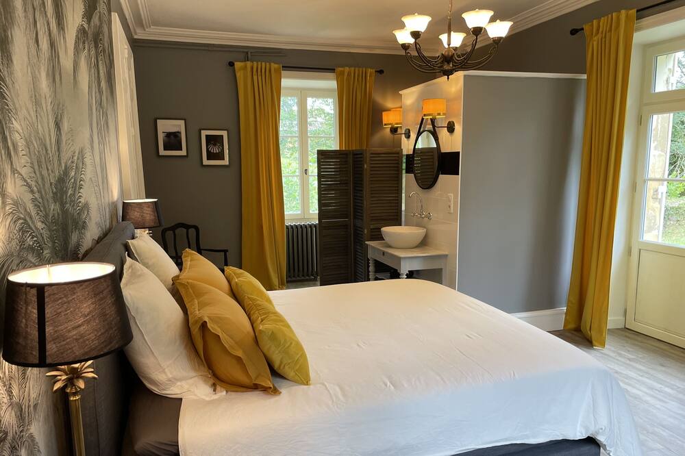 Photo of Bedroom in Saint-Medard-d'Excideuil