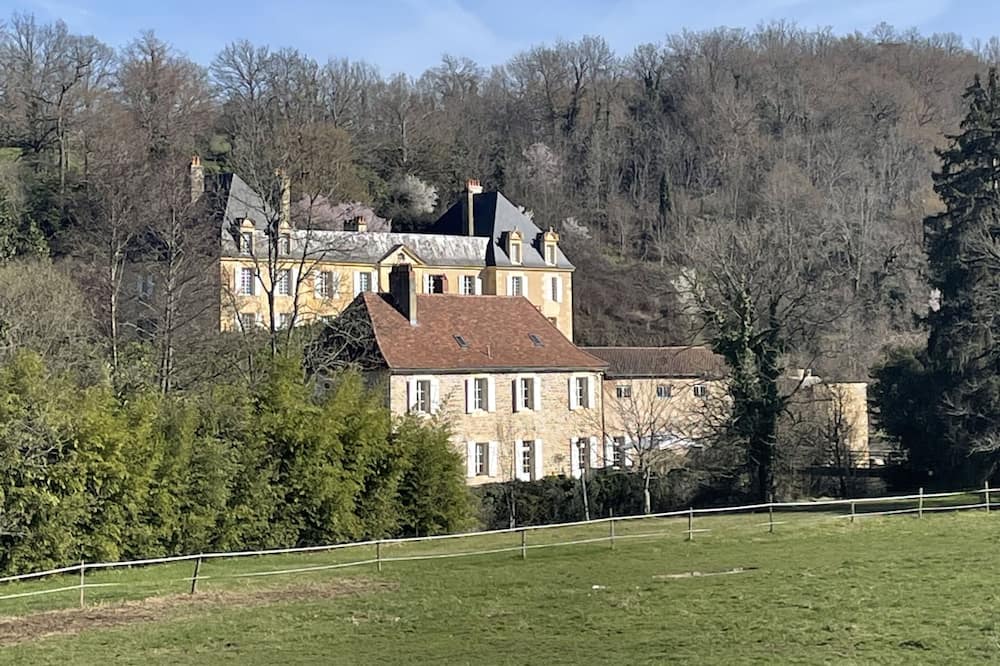 Photo of Outdoor in Saint-Medard-d'Excideuil