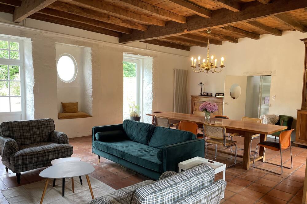 Photo of Livingroom in Saint-Medard-d'Excideuil