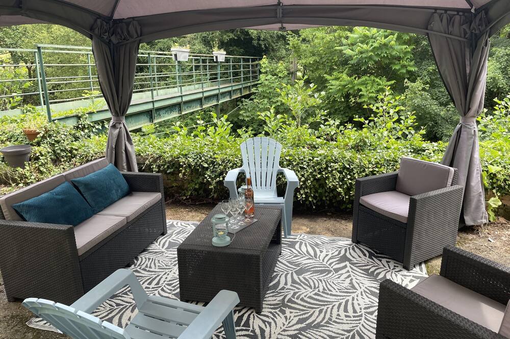 Photo of Patio Balcony in Saint-Medard-d'Excideuil