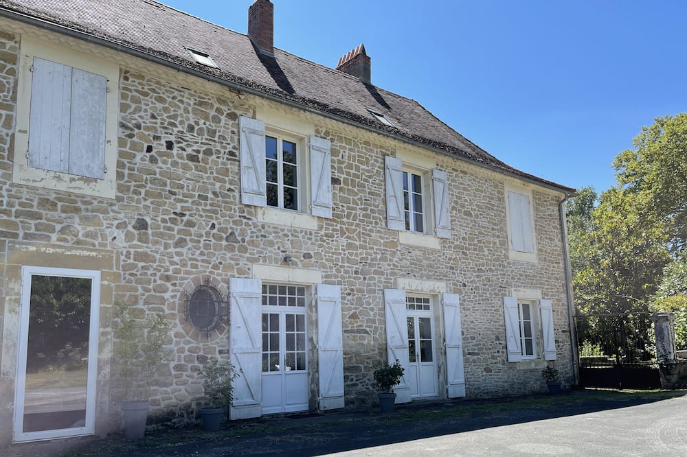 Photo of Outdoor in Saint-Medard-d'Excideuil