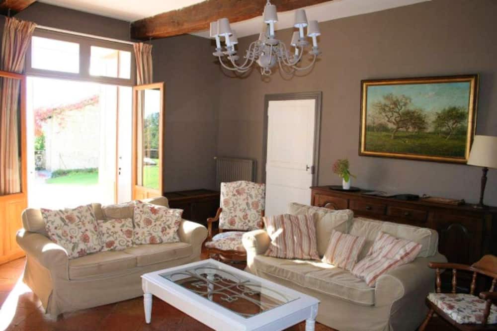 Photo of Livingroom in La Croix-Blanche