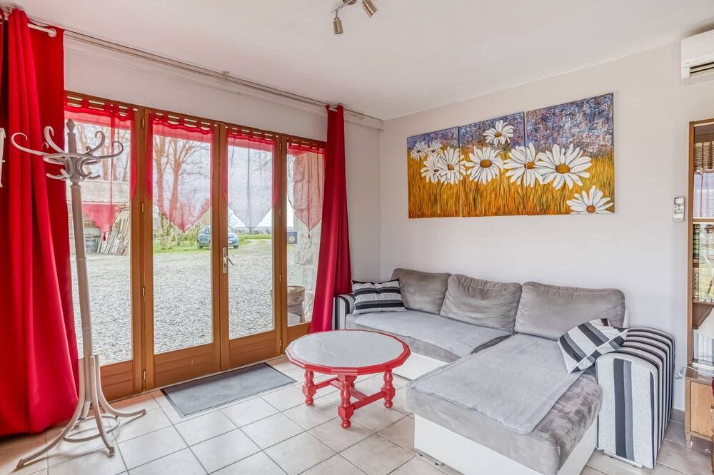 Photo of Livingroom in Scorbe-Clairvaux