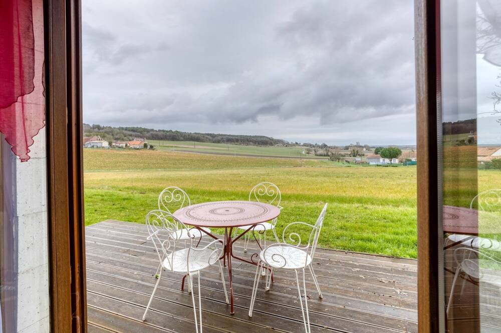 Photo of Patio Balcony in Scorbe-Clairvaux