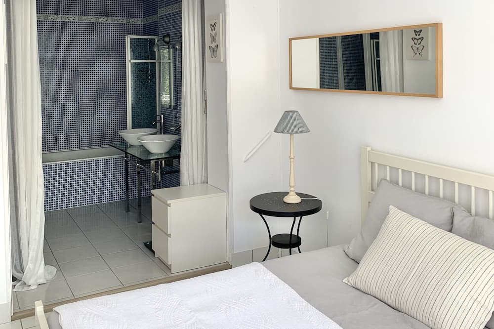 Photo of Bedroom in Pons