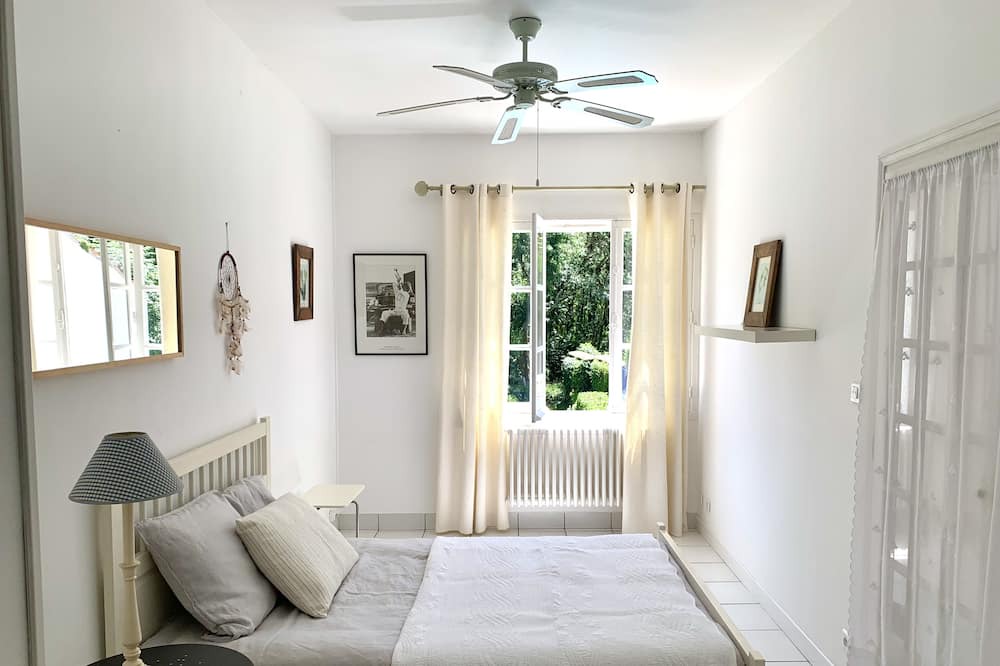 Photo of Bedroom in Pons