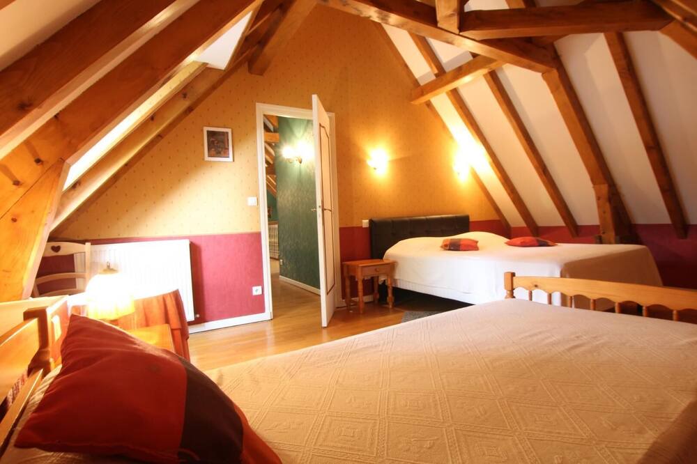 Photo of Bedroom in Lay-Lamidou