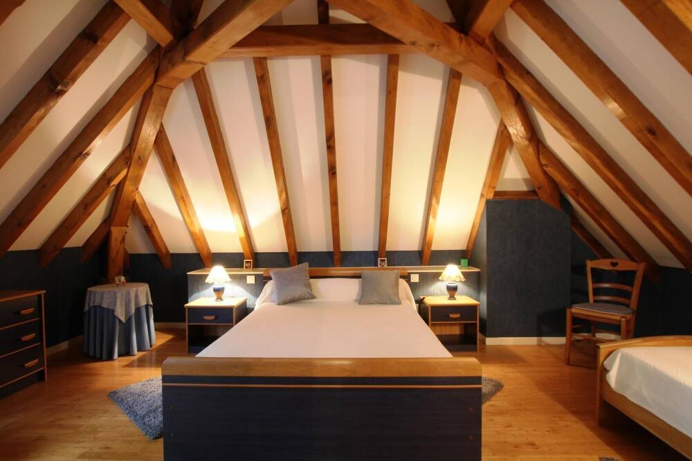 Photo of Bedroom in Lay-Lamidou