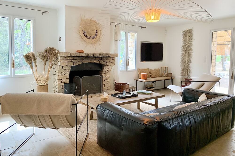 Photo of Livingroom in Murs