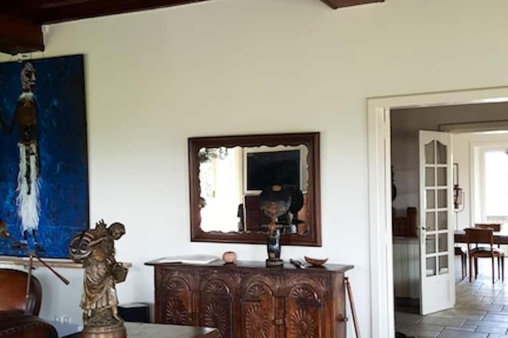 Photo of Livingroom in Bournos