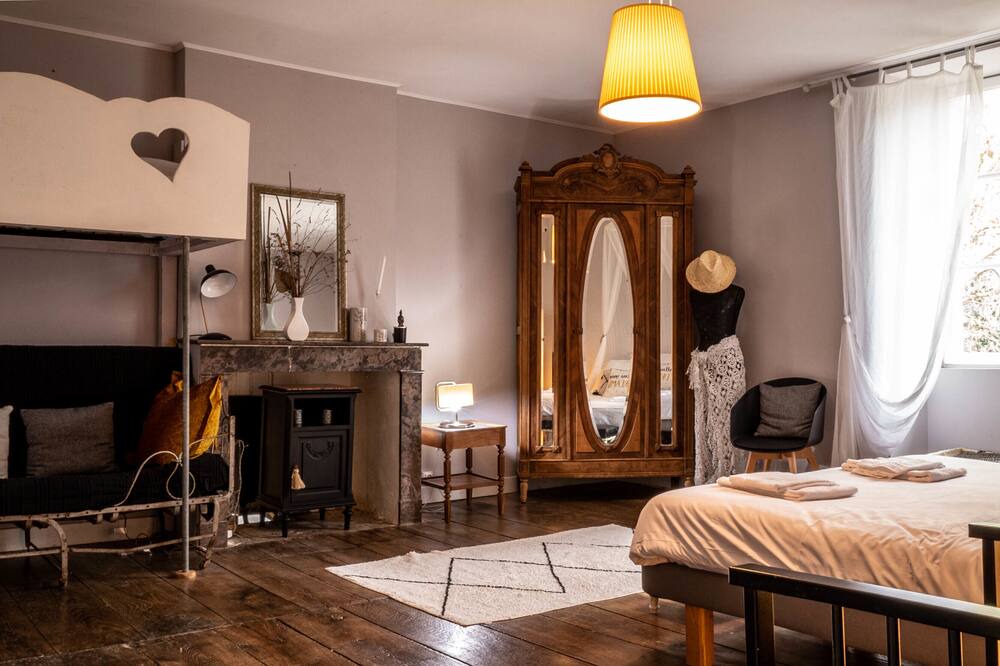 Photo of Bedroom in Moussac