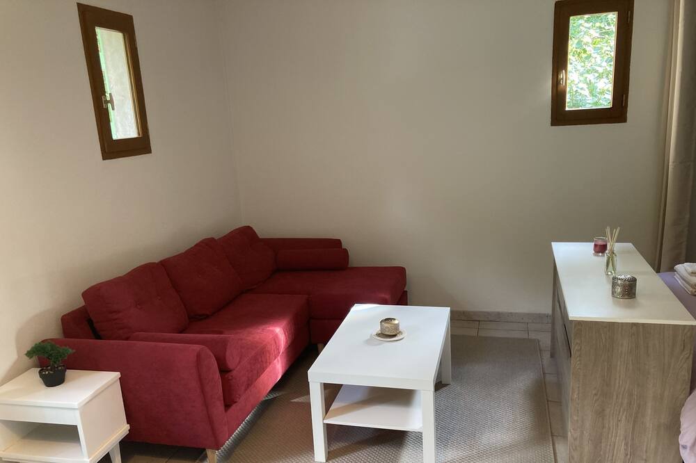 Photo of Livingroom in Port-Sainte-Foy-et-Ponchapt