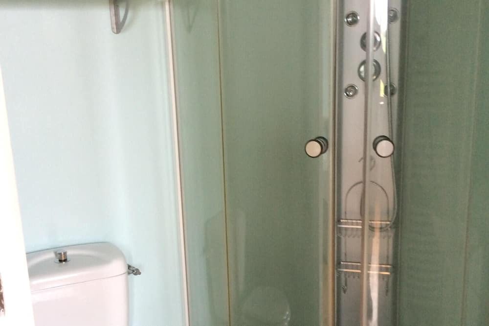 Photo of Bathroom in Mirambeau
