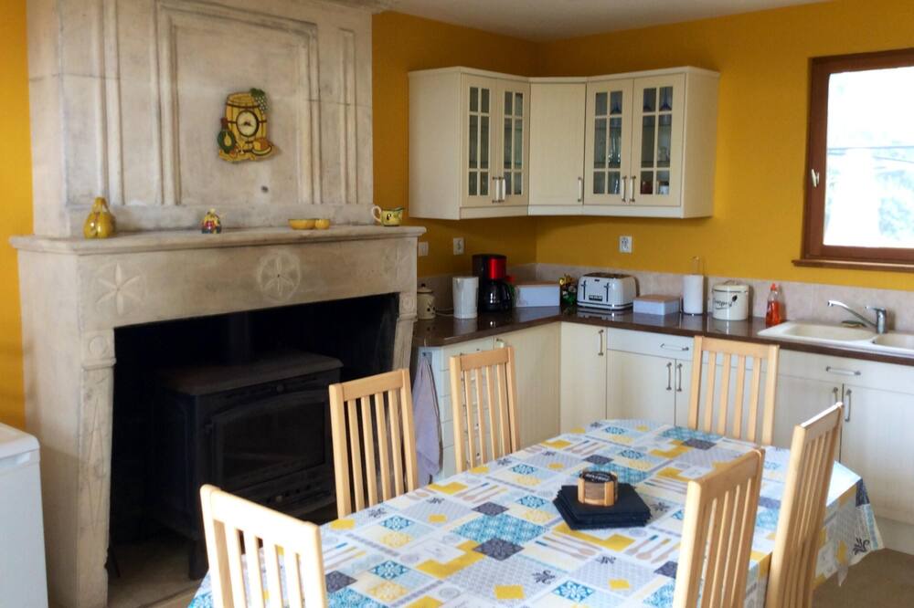 Photo of Livingroom in Mirambeau