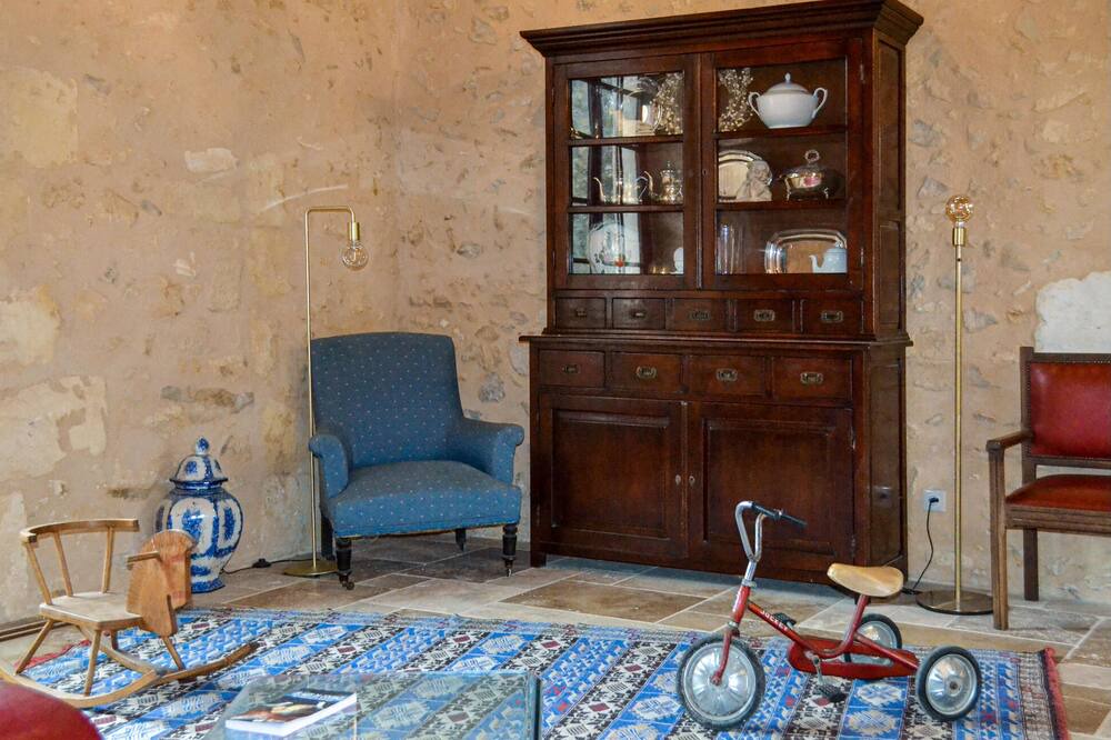 Photo of Bedroom in Eglise-Neuve-d'Issac
