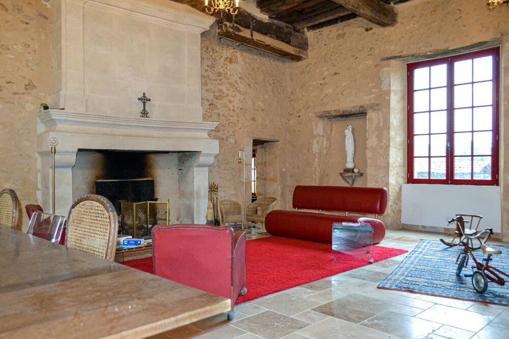 Photo of Bedroom in Eglise-Neuve-d'Issac