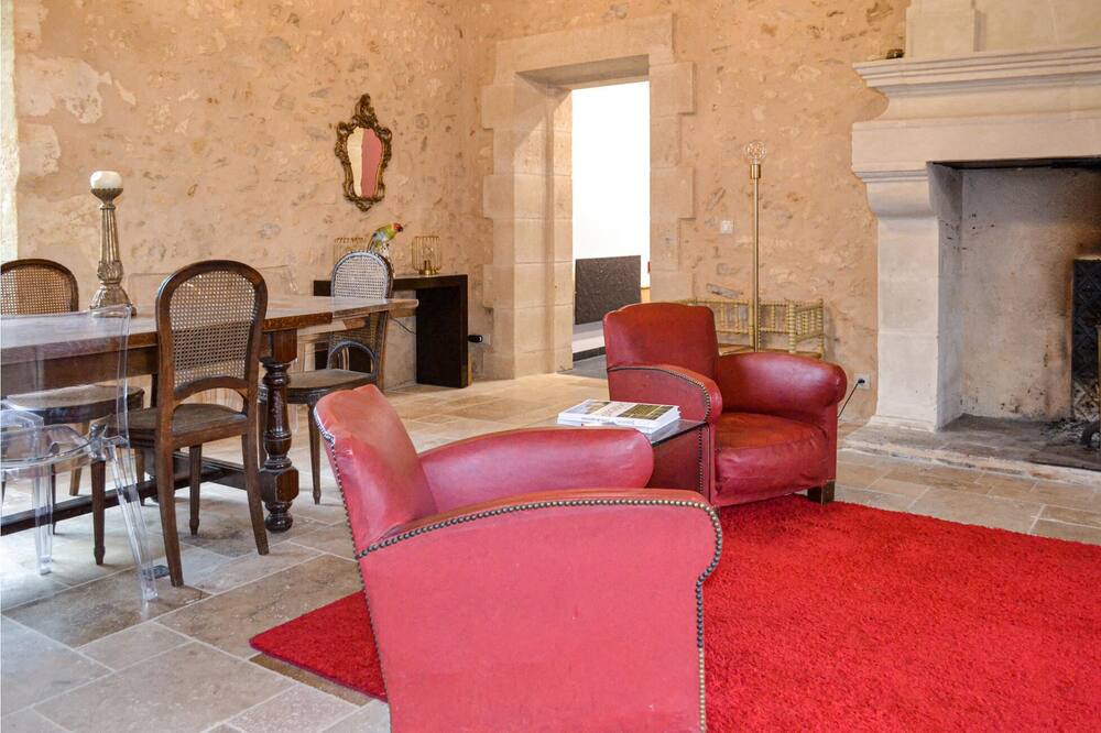 Photo of Bedroom in Eglise-Neuve-d'Issac