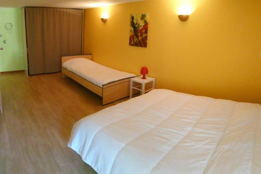 Photo of Bedroom in Saint Nazaire sur Charente