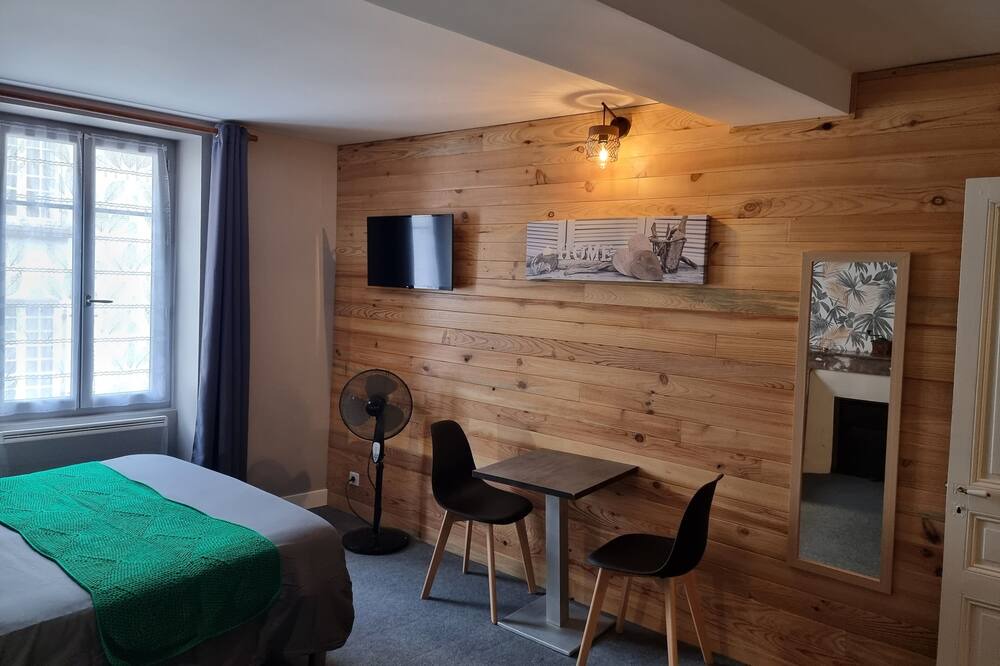 Photo of Bedroom in Piegut-Pluviers