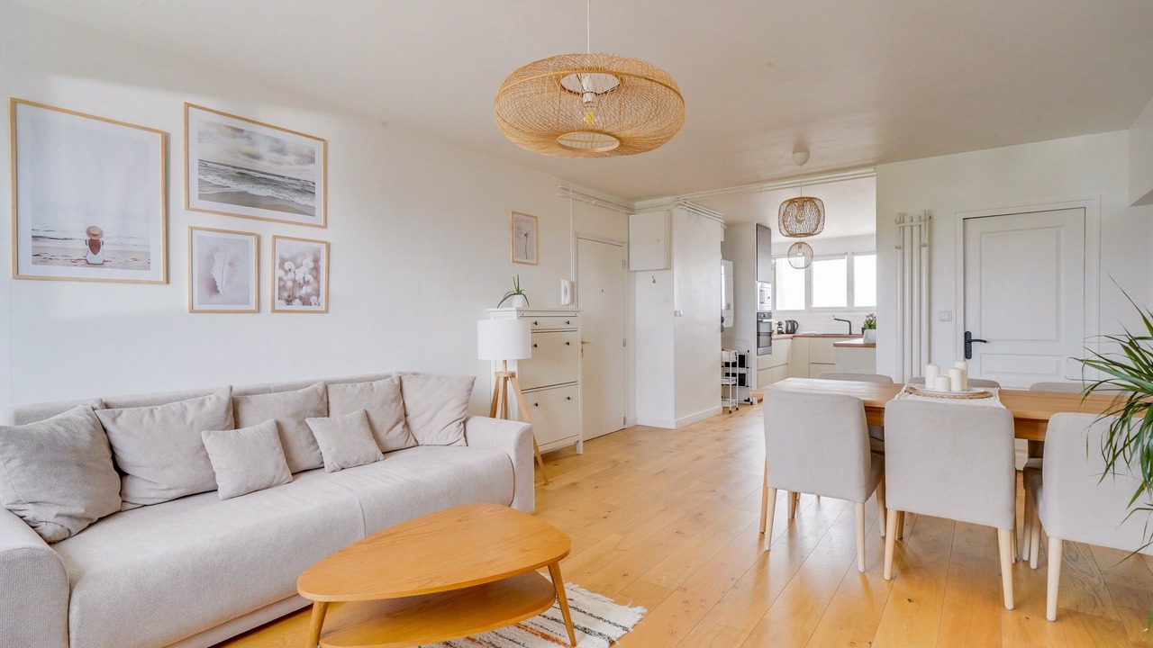 Photo of Livingroom in Saint Seurin - Fondaudege