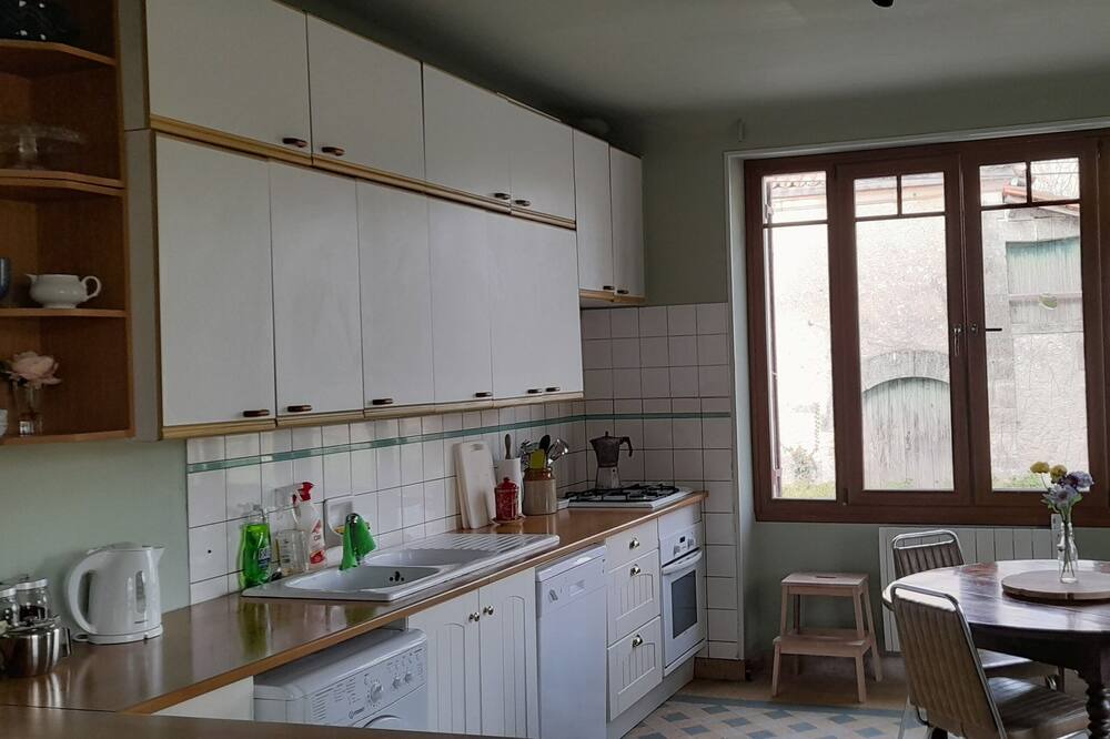 Photo of Kitchen in Nanteuil-de-Bourzac