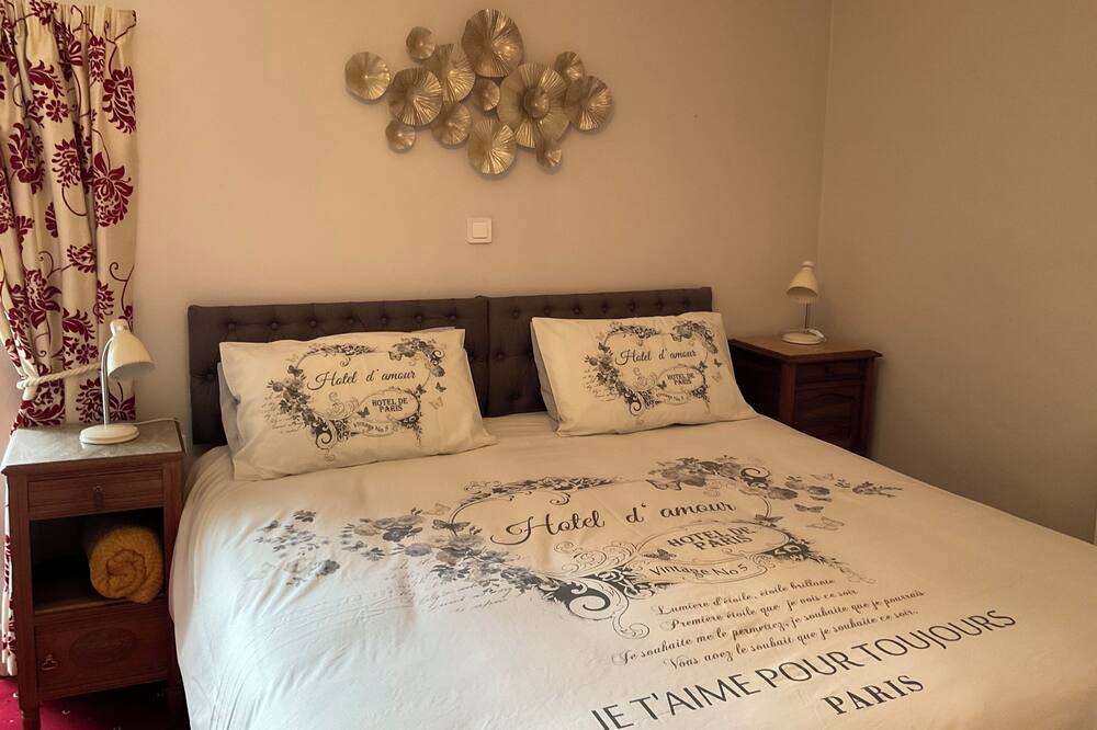 Photo of Bedroom in Saint-Junien-la-Bregere