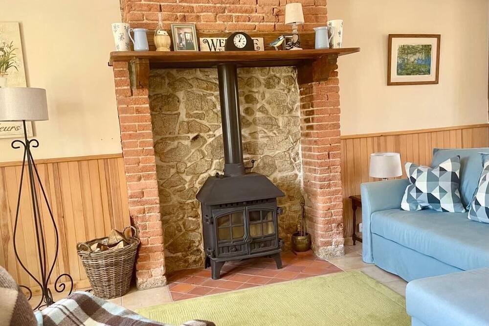 Photo of Livingroom in Saint-Junien-la-Bregere