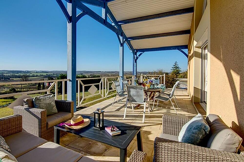Photo of Patio Balcony in Duras