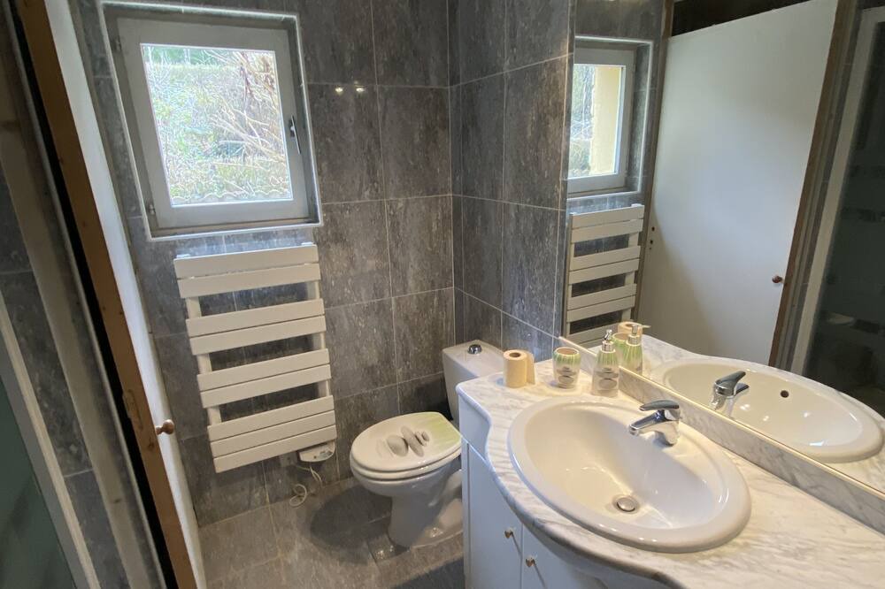 Photo of Bathroom in Sarlat-la-Caneda