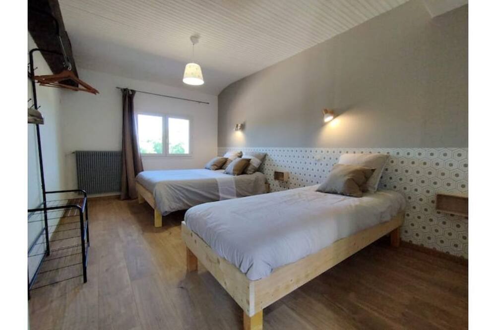 Photo of Bedroom in Celle-Levescault
