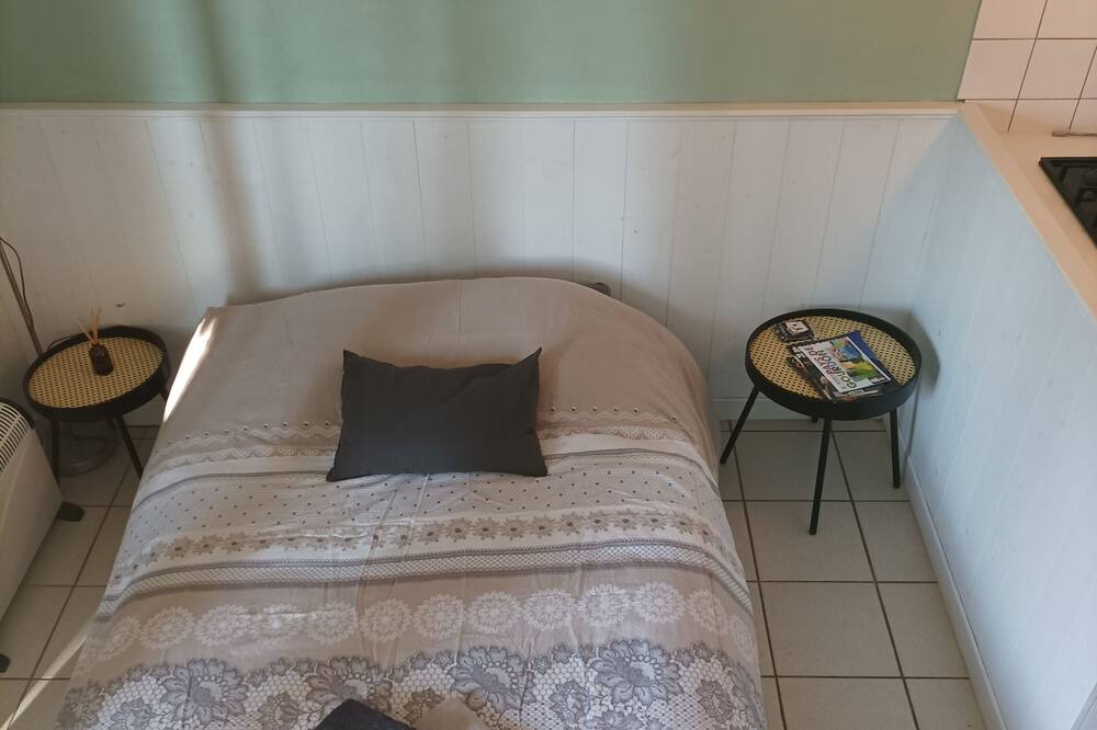 Photo of Bedroom in Saint-Aubin-de-Nabirat