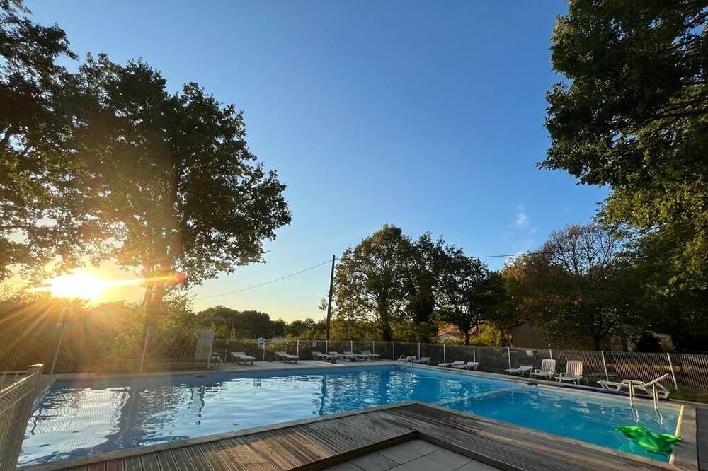 Photo of Outdoor in Saint-Aubin-de-Nabirat