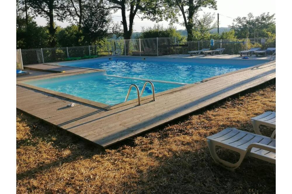 Photo of Outdoor in Saint-Aubin-de-Nabirat