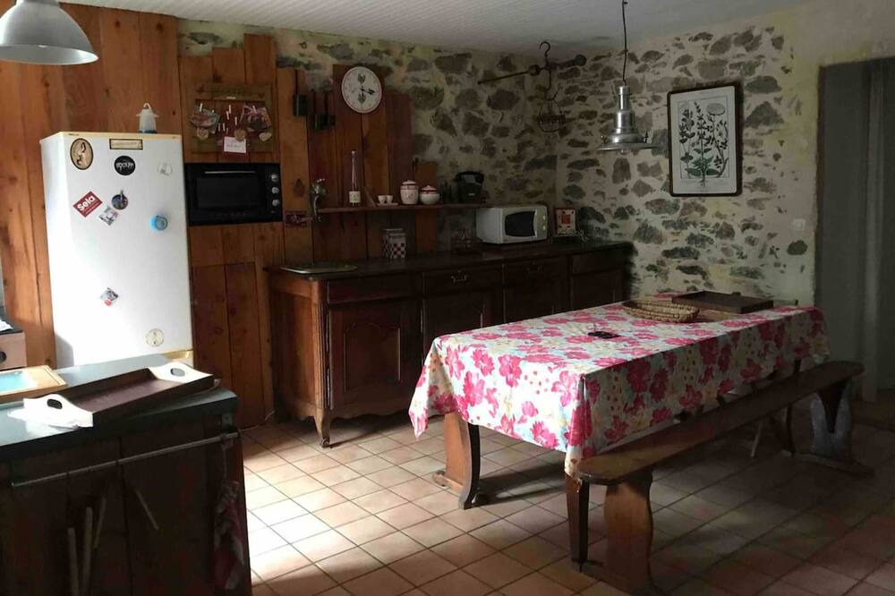 Photo of Livingroom in Angoisse