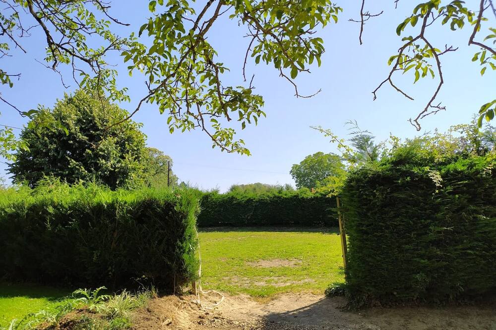 Photo of Outdoor in Angoisse