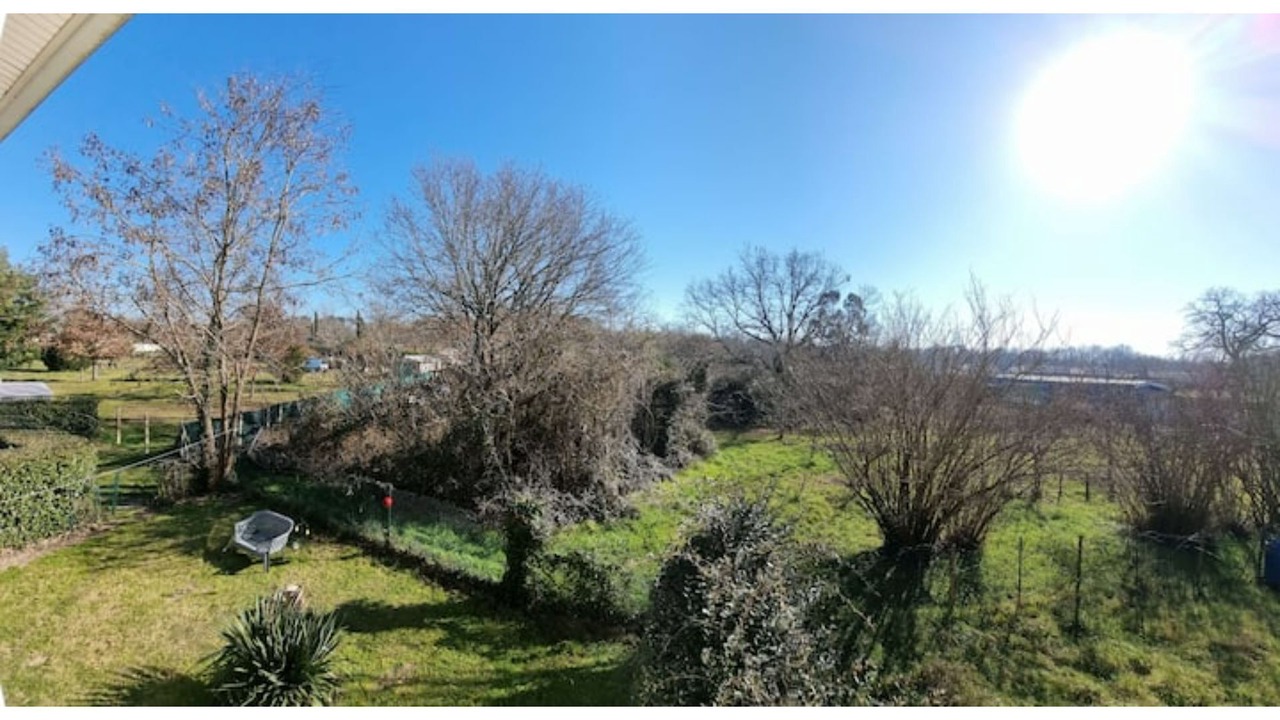 Photo of Outdoor in Etauliers