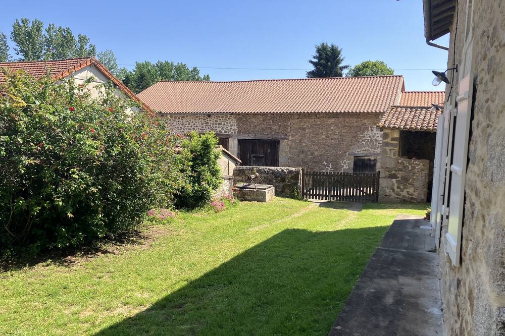 Photo of Outdoor in Le Bourdeix