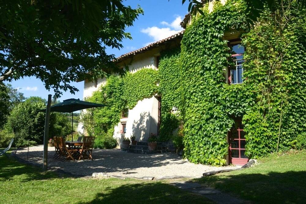 Photo of Outdoor in Leguillac-de-l'Auche