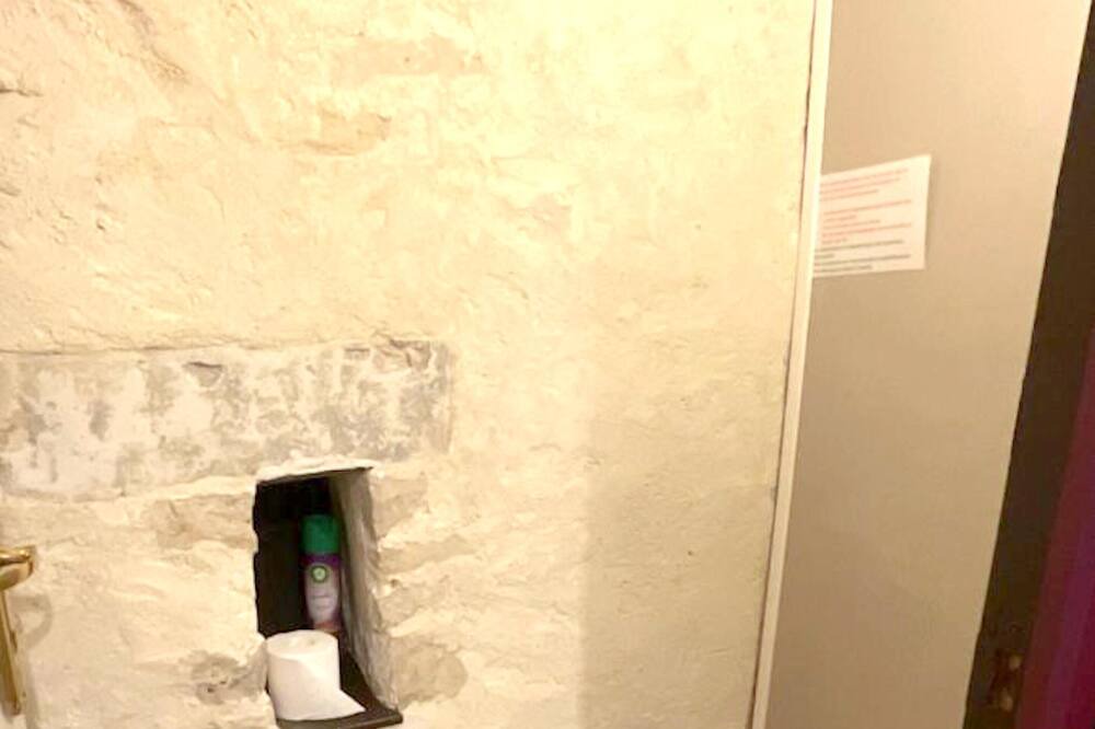 Photo of Bathroom in Saint-Jean-de-Sauves