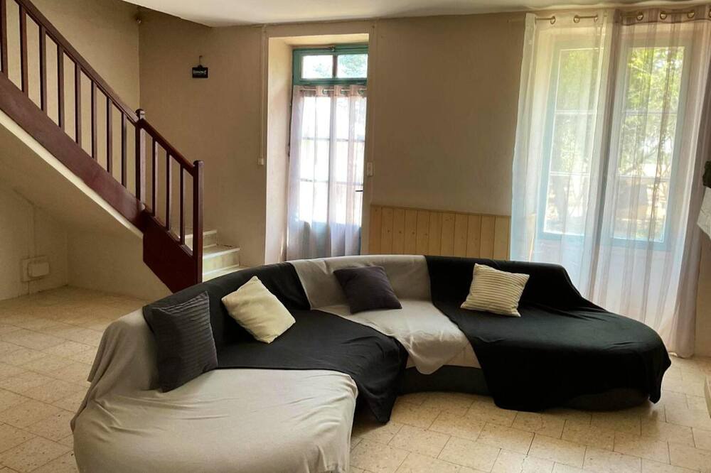 Photo of Livingroom in Saint-Jean-de-Sauves