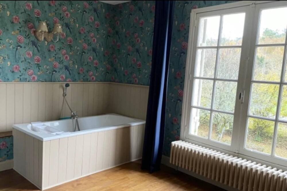 Photo of Bathroom in Negrondes