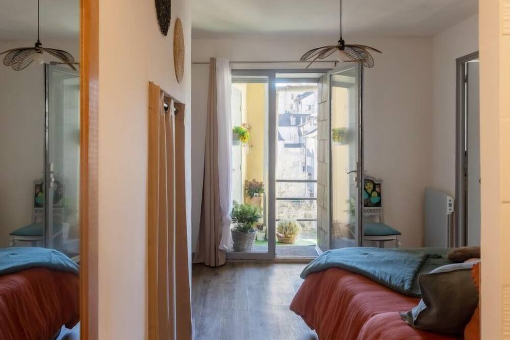 Photo of Bedroom in Oloron-Sainte-Marie