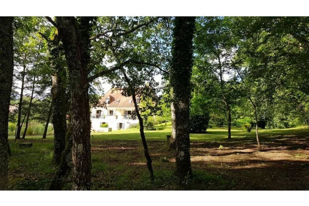 Photo of Outdoor in Saint-Chamassy