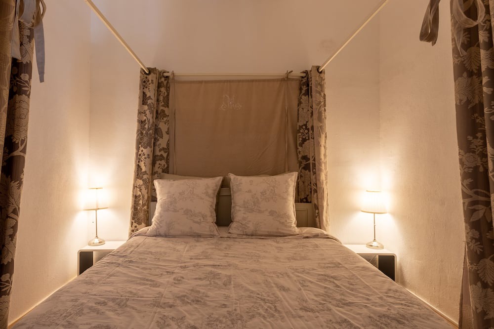 Photo of Bedroom in Bassins a Flot
