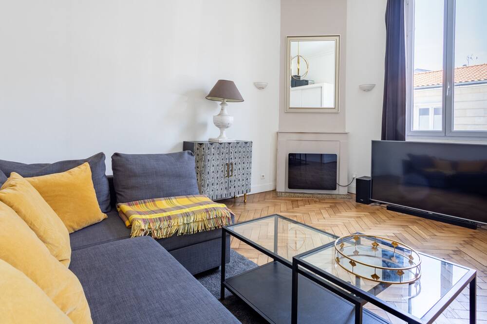 Photo of Livingroom in Bassins a Flot