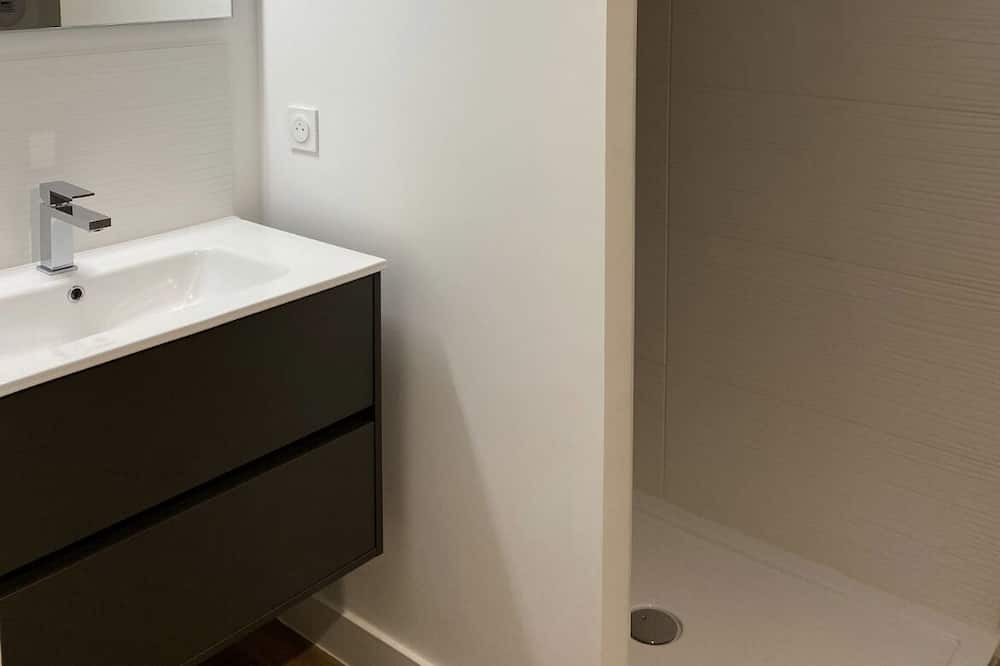 Photo of Bathroom in Ares