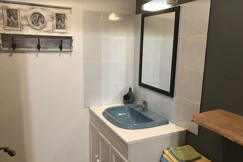 Photo of Bathroom in La Trimouille