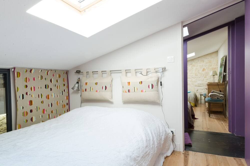 Photo of Bedroom in Bourg-sur-Gironde