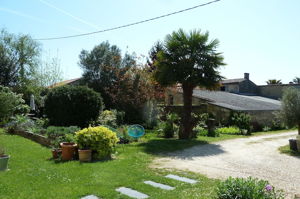 Photo of Outdoor in Bourg-sur-Gironde